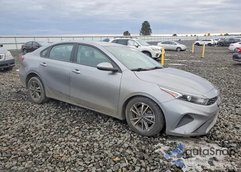 2022 Kia Forte Fe z USA, uszkodzony, nr VIN 3KPF24AD5NE456247